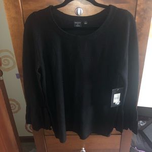 NWT BLACK LIGHTWEIGHT SWEATER LARGE FLOUNCE SLEEVE